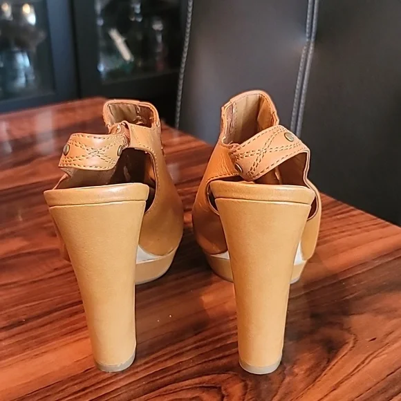 BCBGeneration Tan Leather Mules - Picture 3 of 4